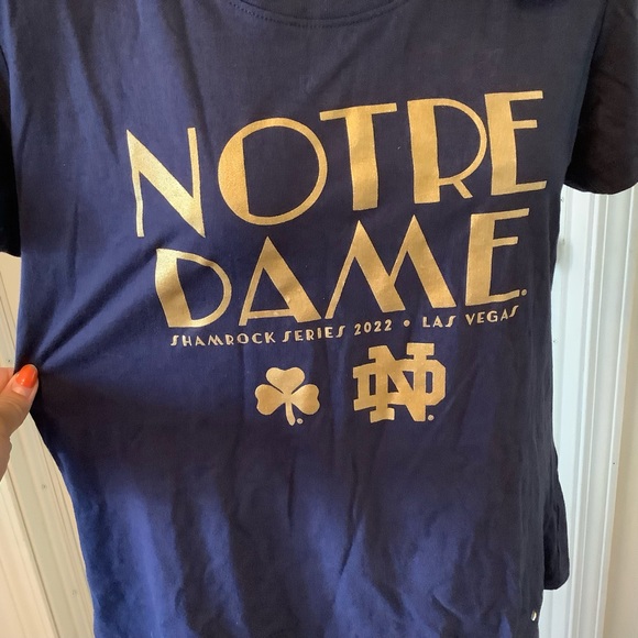 Under Armour Notre Dame shirt size medium NWT - Picture 4 of 9